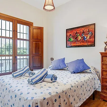 Sleeps 6 Pool Air Con Wifi *